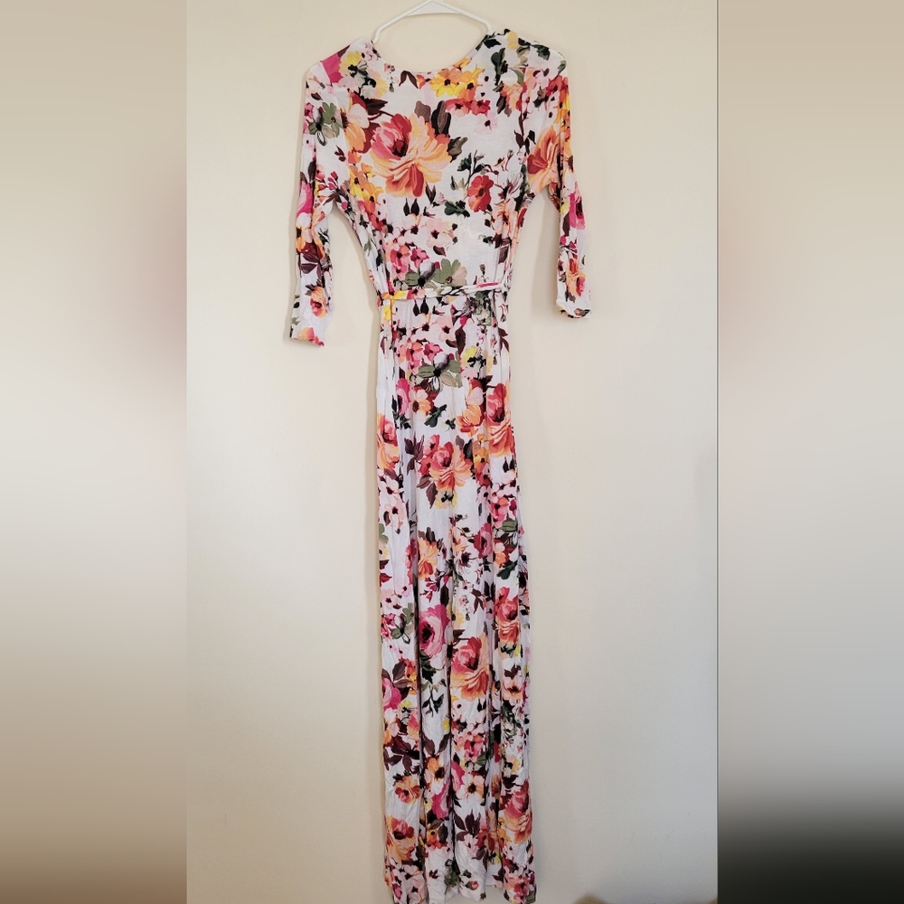 Dress - Picture 2 of 3